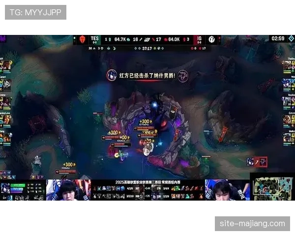 Creme在英雄联盟对决中展现阿卡丽绝技，单杀Caps发条引发关注